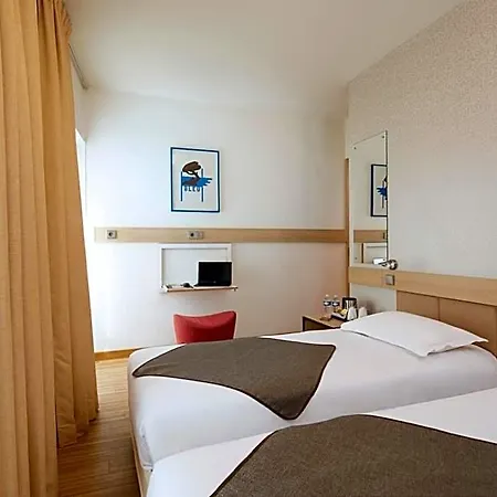 Le Quartier Republique-le-marais Hotell 3*