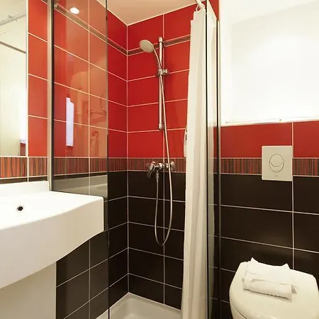 Le Quartier Republique-le-marais 3* Paris
