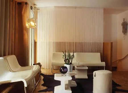 Le Quartier Republique-le-marais 3*