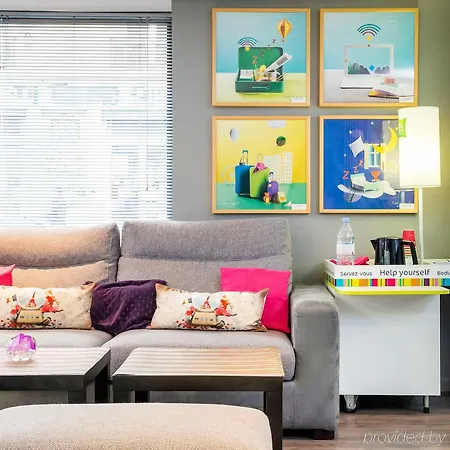 ホテル Le Quartier Republique-le-marais パリ